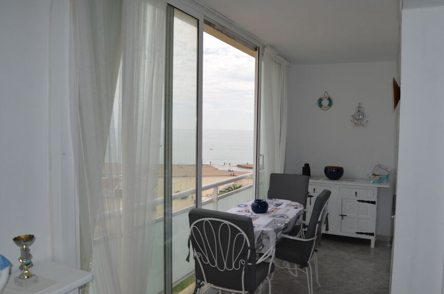 Excelente apartamento con vistas al mar