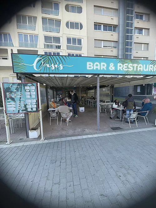 Bar restaurante Empuriabrava paseo marítimo