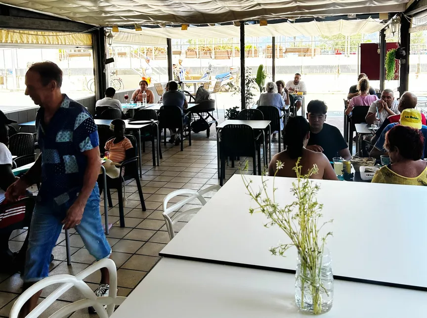 Bar restaurant face à la plage d'Empuriabrava