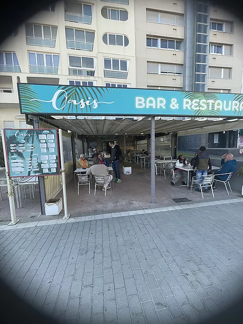 Excelente restaurante cerca de la playa. ¡Una gran oportunidad de negocio!