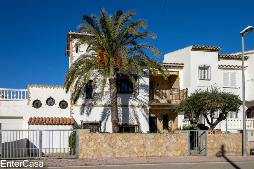 Incroyable maison à Empuriabrava avec 2 amarres !