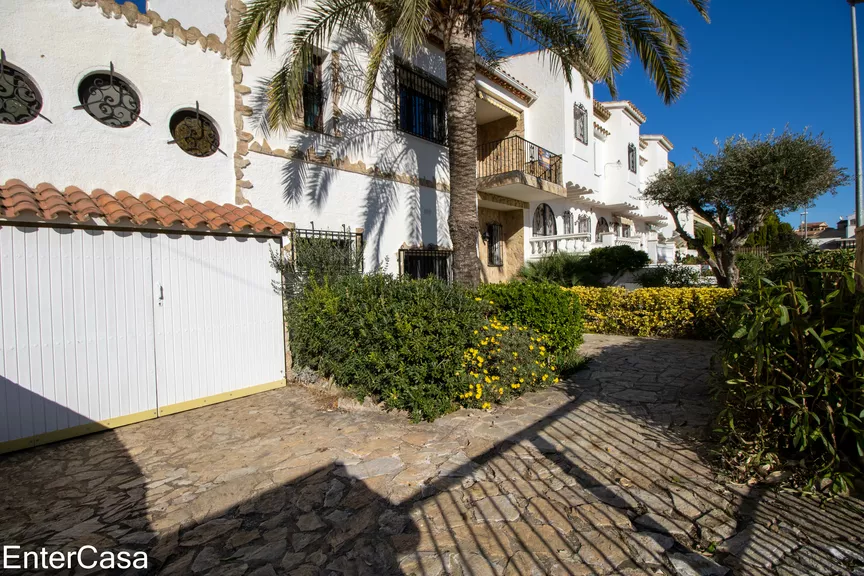 Incroyable maison à Empuriabrava avec 2 amarres !