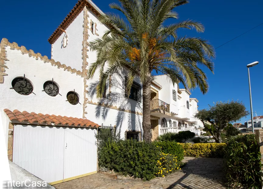 Incroyable maison à Empuriabrava avec 2 amarres !