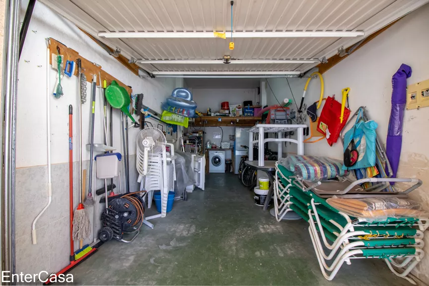 Maison confortable de 3 chambres avec piscine et garage à Empuriabrava, près de la plage